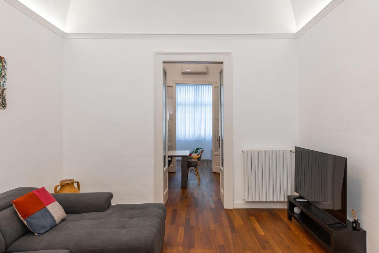 Casa Dei Visionari Bari Exterior foto