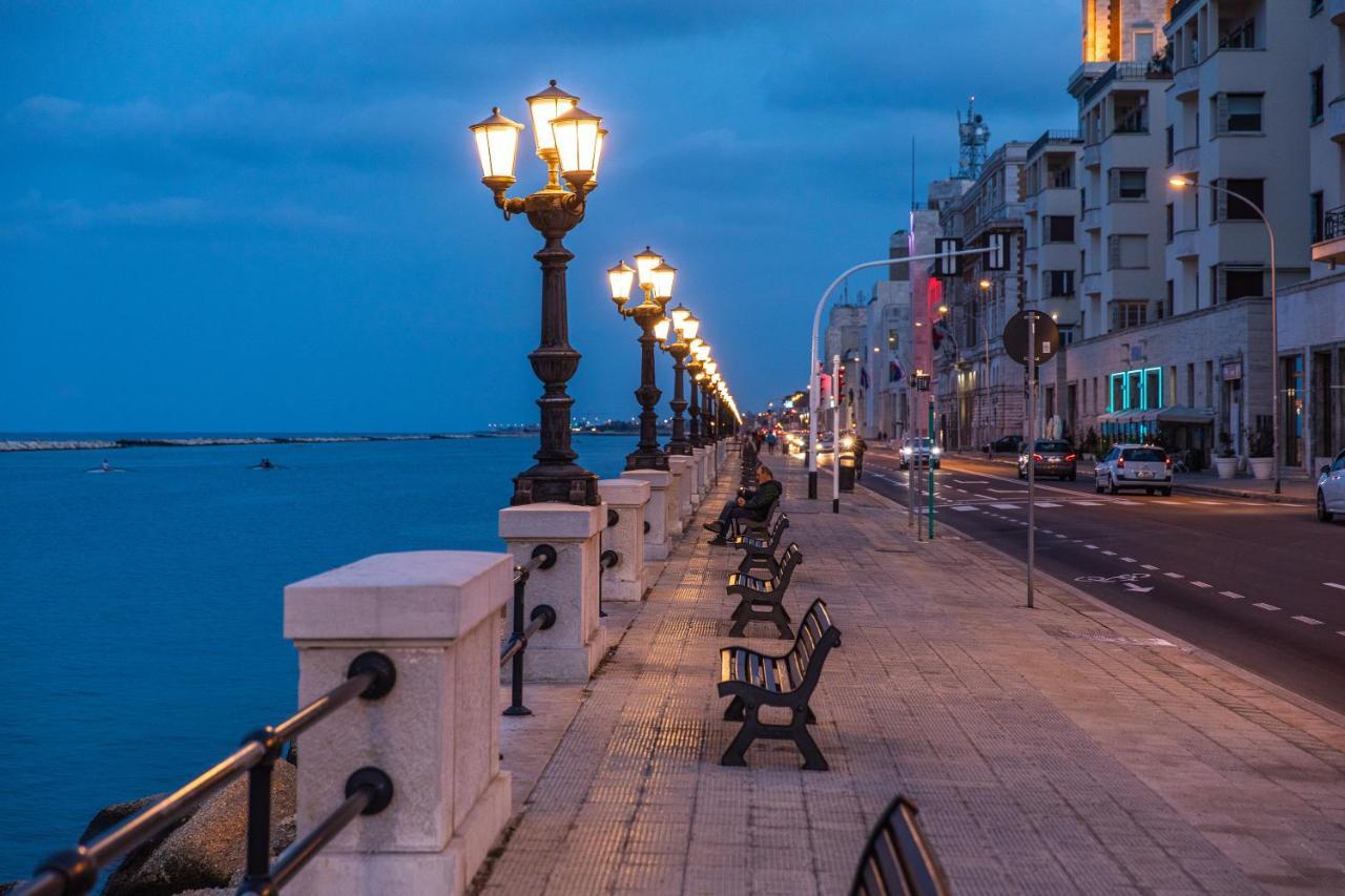 Casa Dei Visionari Bari Exterior foto