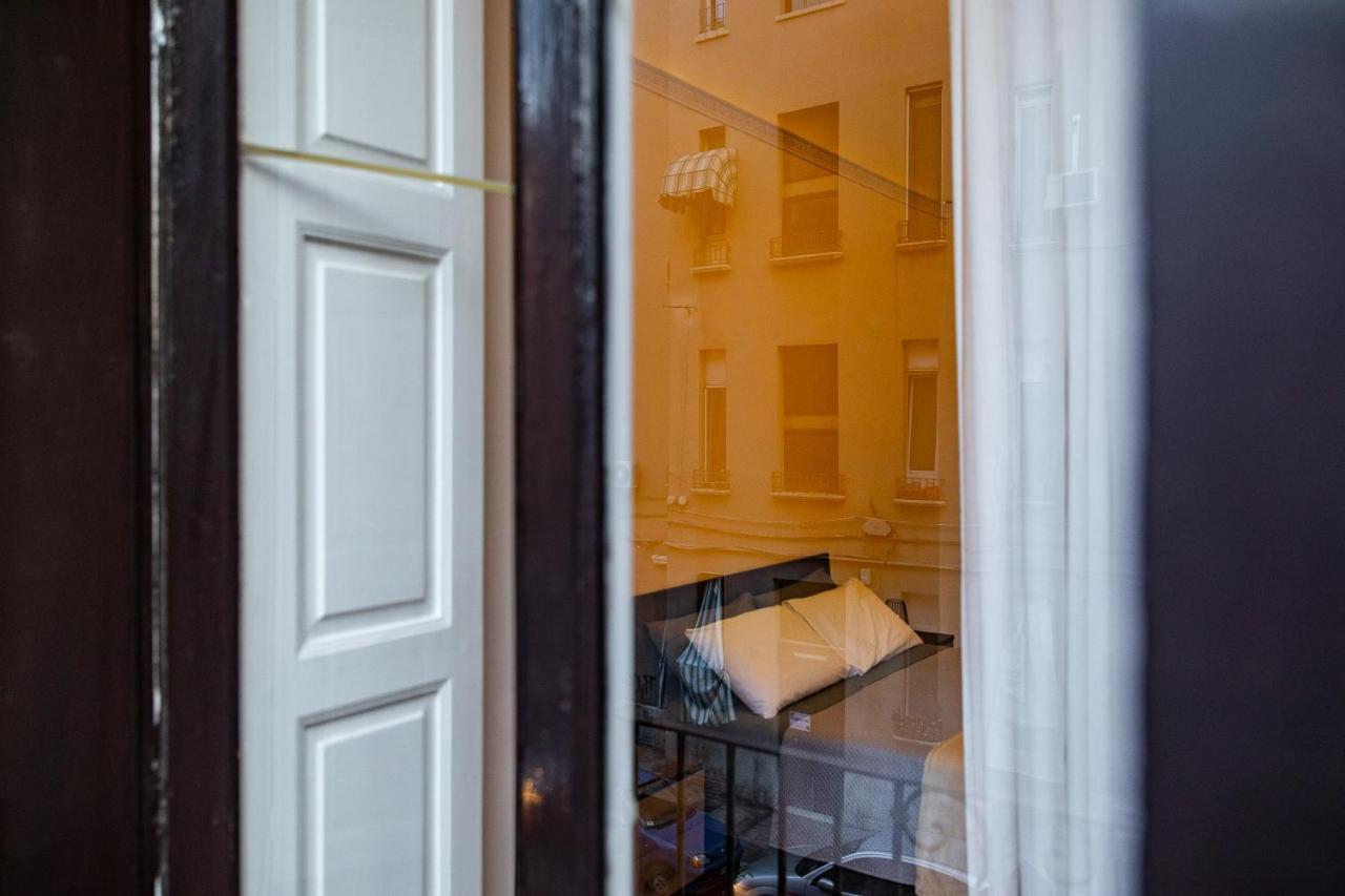 Casa Dei Visionari Bari Exterior foto
