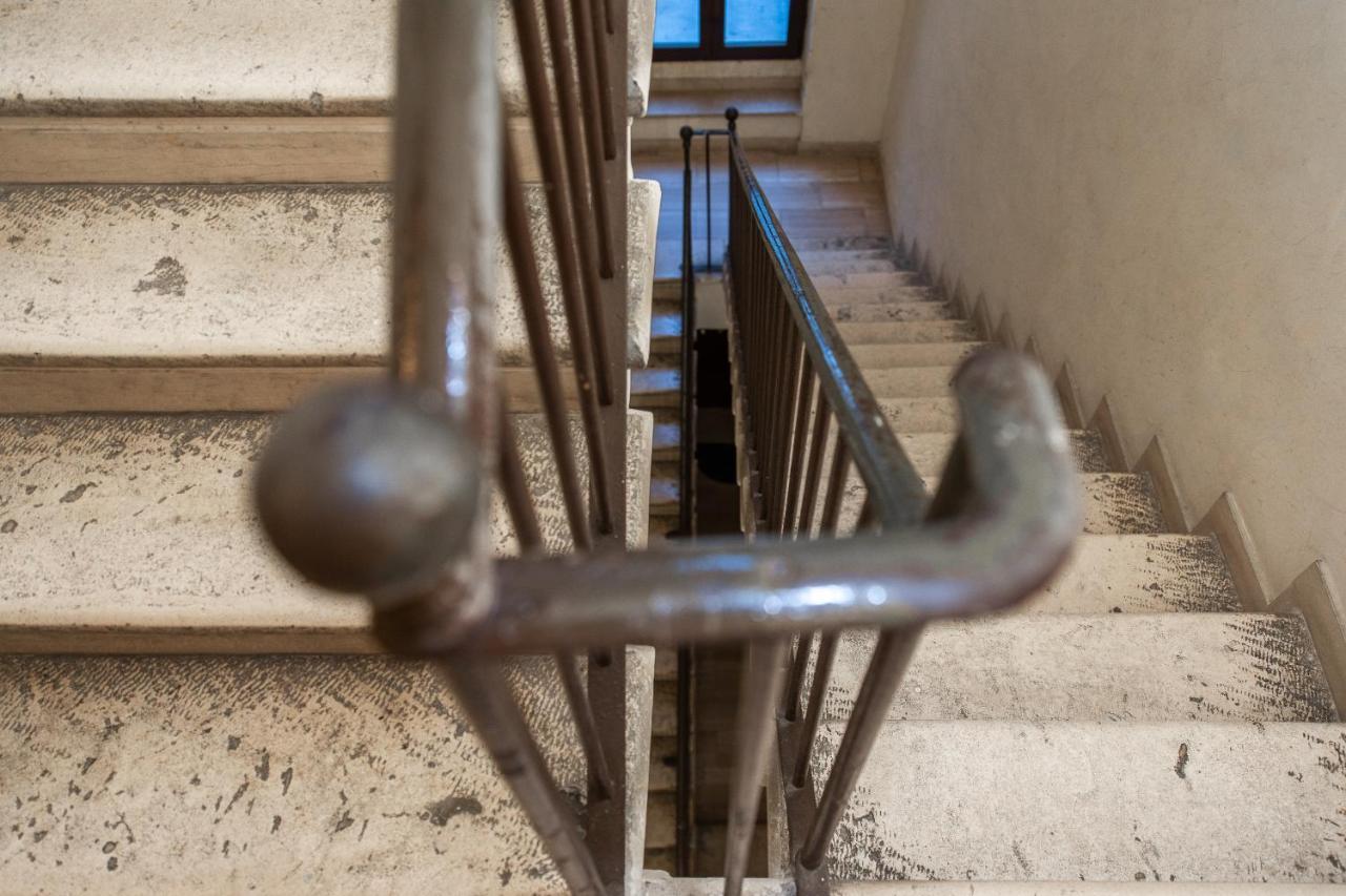 Casa Dei Visionari Bari Exterior foto